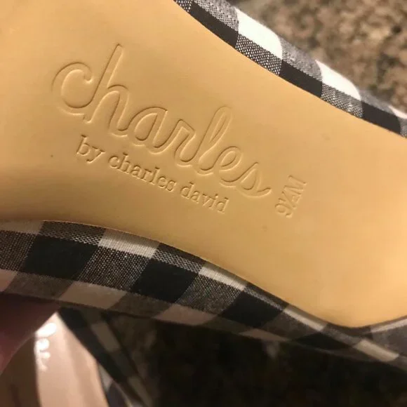 Cute Charles David Black and White Check Plaid Kitten Heel Pumps - Picture 11 of 12